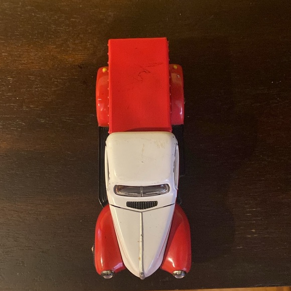 1940’s Ford Pepsi Cola die cast truck toy. Still rolls, axels move, hood lifts. - Picture 6 of 8